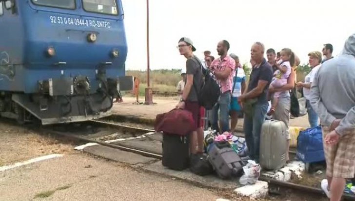 Protest în Gara Eforie Nord. Călătorii au blocat calea ferată. Motivul: un tren cu un singur vagon