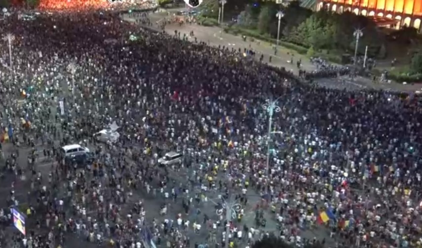 Protest nou anunţat pentru sâmbătă, în Piaţa Victoriei