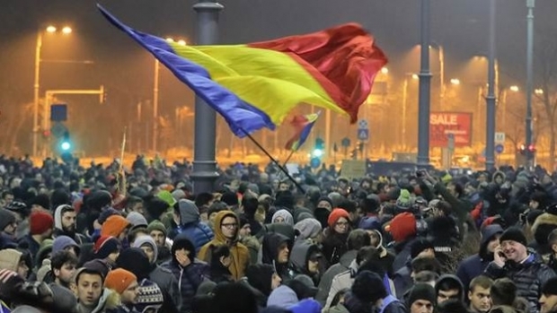 Proteste anunţate în mai multe oraşe din ţară şi străinătate pentru duminică seară