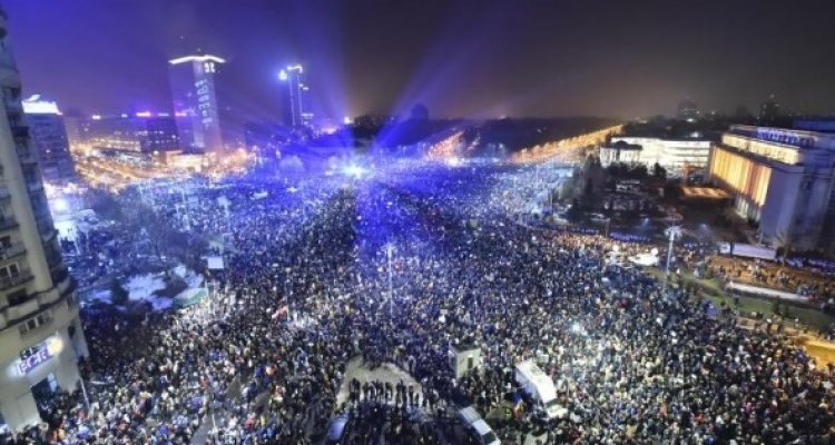 Protestele, blocate în Piața Victoriei în luna decembrie. Firea face acolo târg de Crăciun