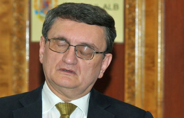 PSD vrea schimbarea legii Avocatului Poporului