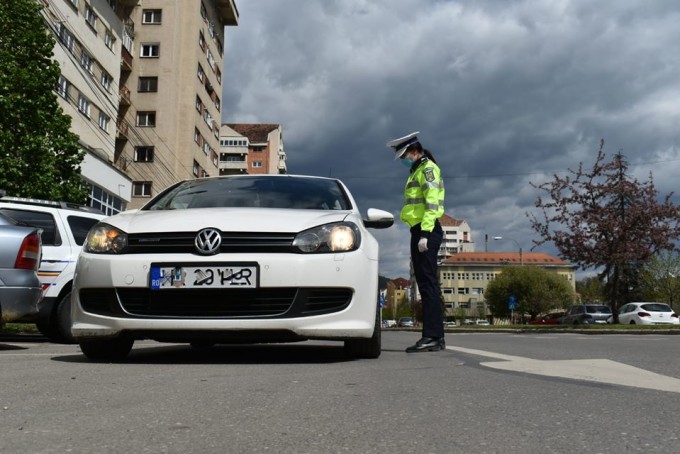 Putem să ieșim din localitate și fără declarație. Documentele cu care putem justifica deplasarea