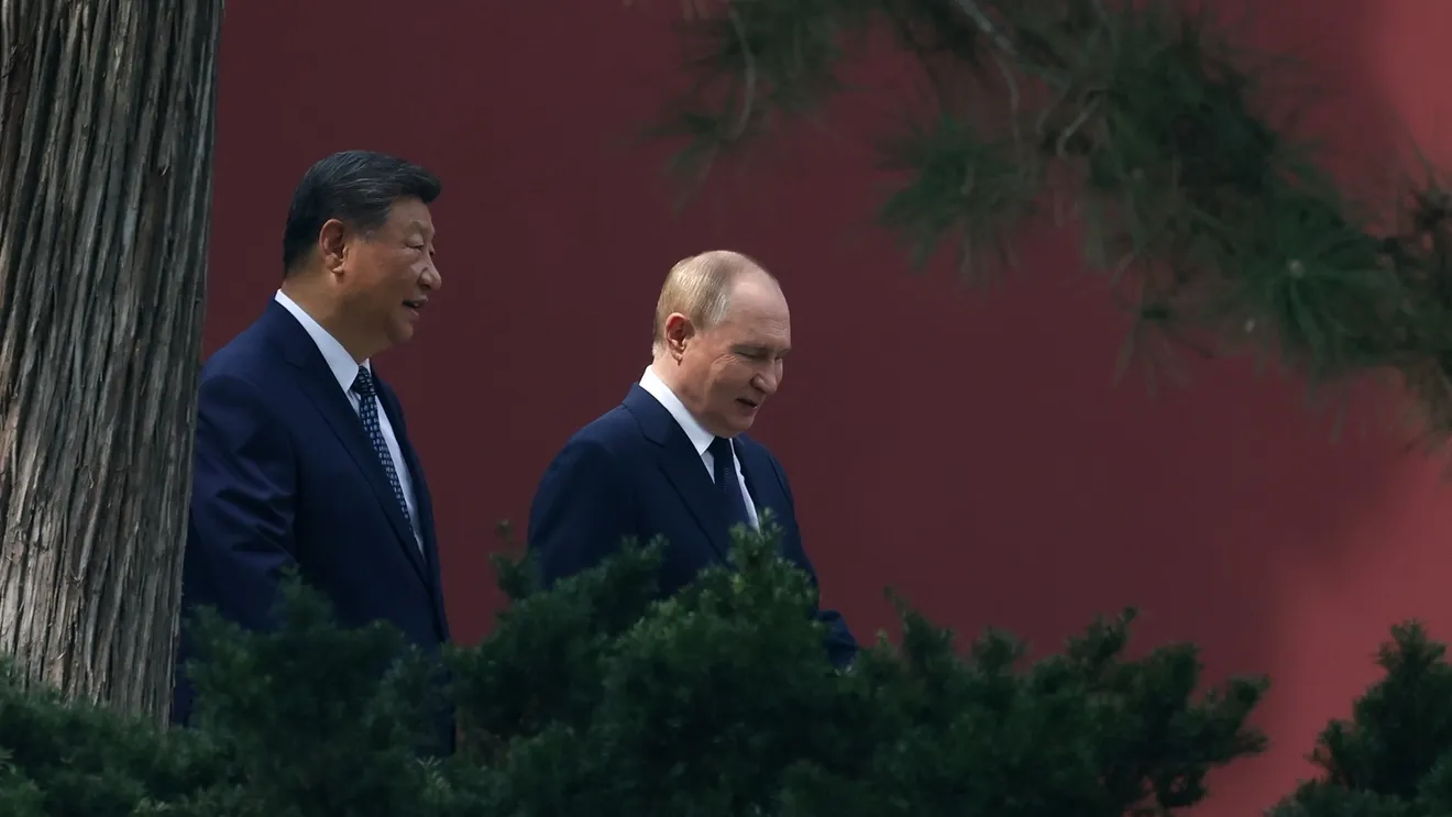 Putin părăseşte China după ce a anulat conferinţa de presă în absenţa unor rezultate tangibile
