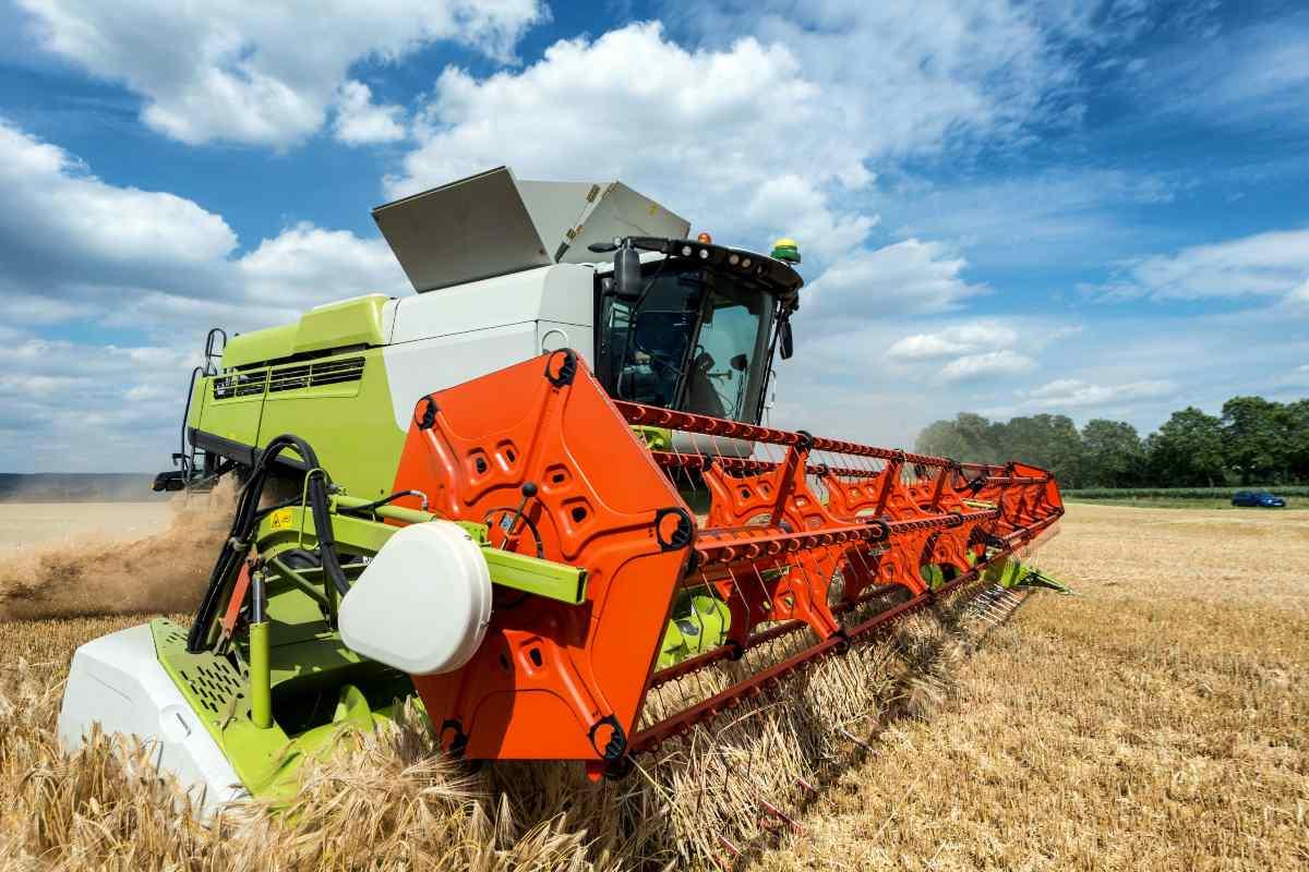 Q8Oils și performanța utilajelor moderne: Iată cum inovația în lubrifiere crește eficiența și durata de viață a echipamentelor industriale și agricole!
