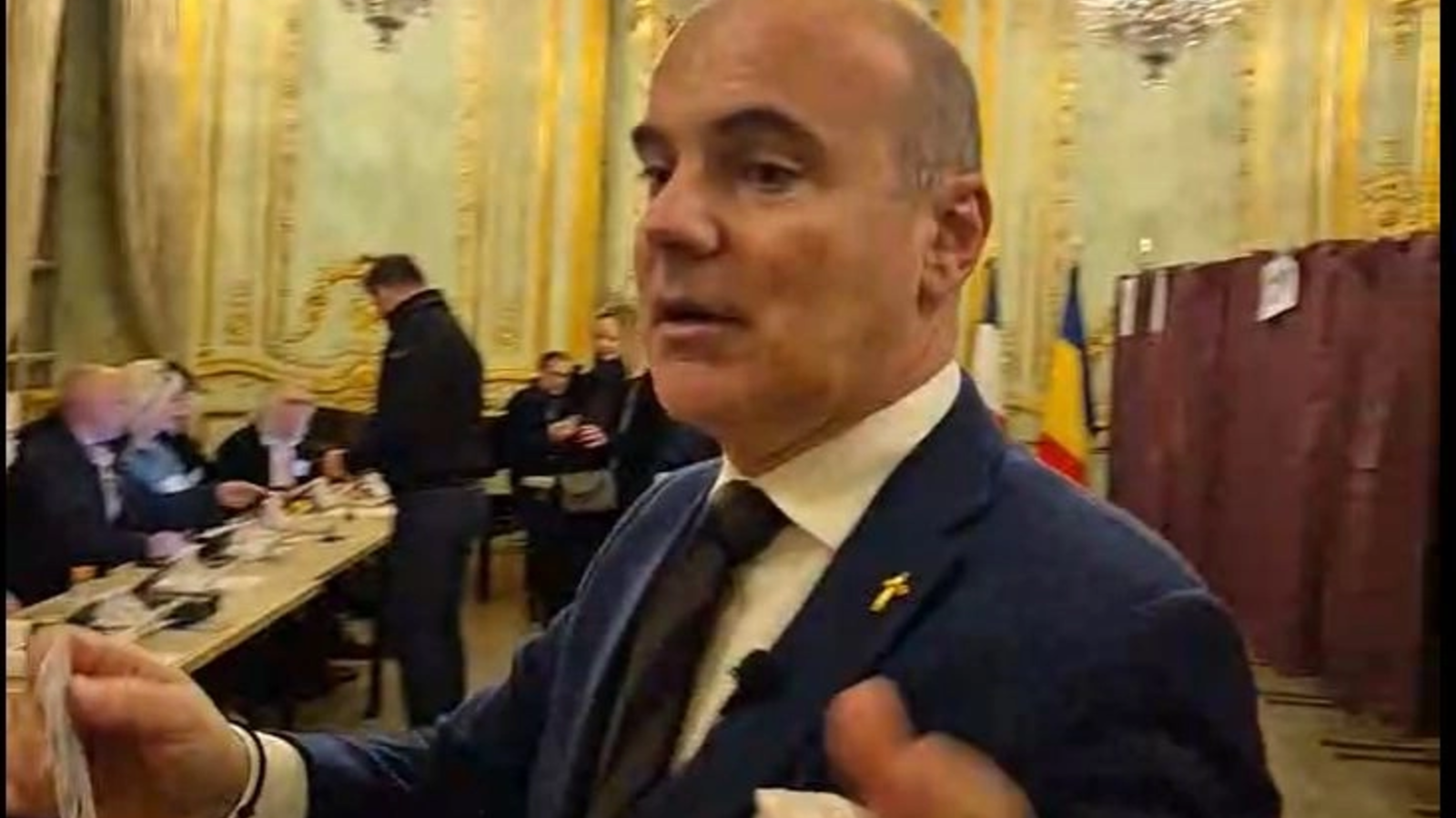 Rareș Bogdan s-a dus să se roage la Sf Paraschieva după audierea la DNA. Cum explică apariția sa în dosarul Fănel Bogos