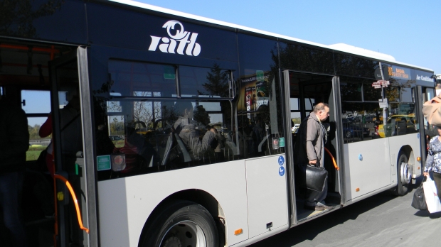 RATB modifică mai multe trasee în weekend şi desfiinţează o staţie de autobuze