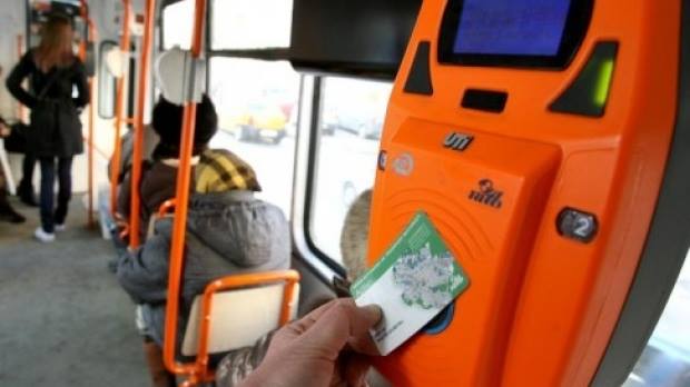 RATB reintroduce plata călătoriei prin SMS