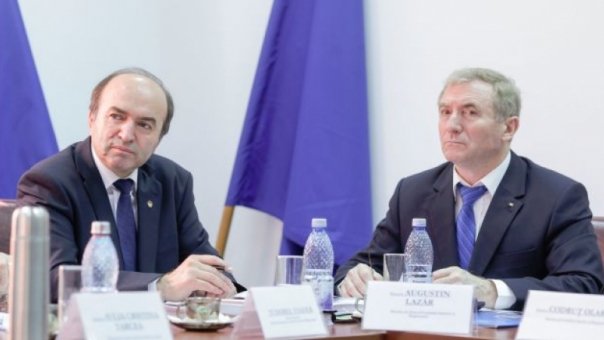 Reactia lui Tudorel Toader dupa ce Augustin Lazar si-a depus candidatura