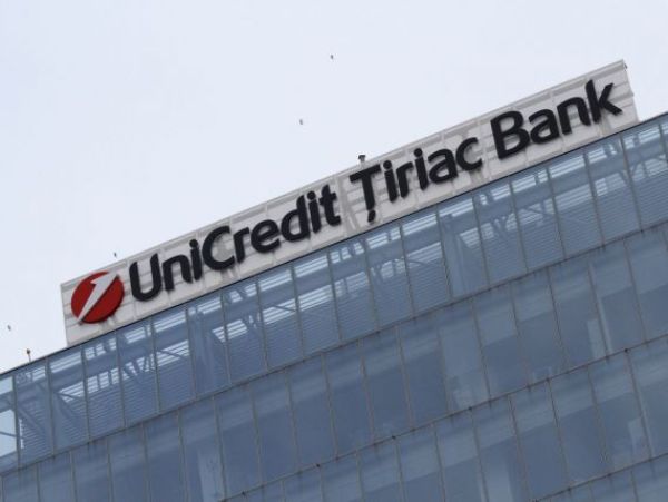 Record pe piața bancară! Ion Țiriac și-a vândut acțiunile de la UniCredit Țiriac Bank