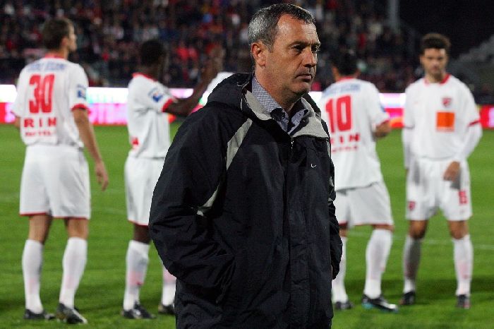Rednic și-a încheiat al treilea mandal la Dinamo. Ioan Andone i-ar putea lua locul
