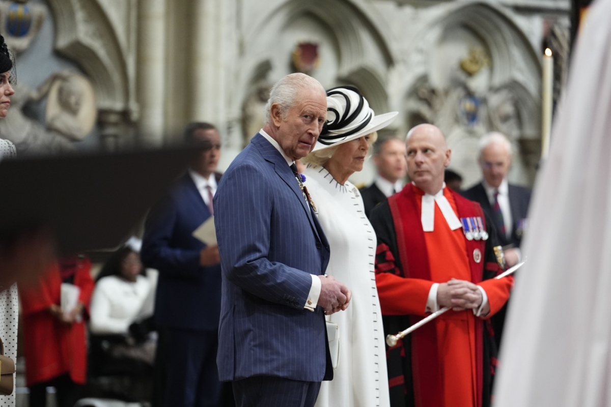 Regele Charles al III-lea îi dă o lecție de umilință lui Donald Trump