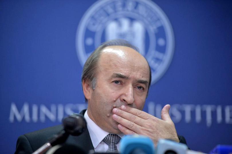 Replica lui Tudorel Toader, în disputa cu Liviu Dragnea: „Nu închid biroul, pentru că am auzit că mă remaniază”