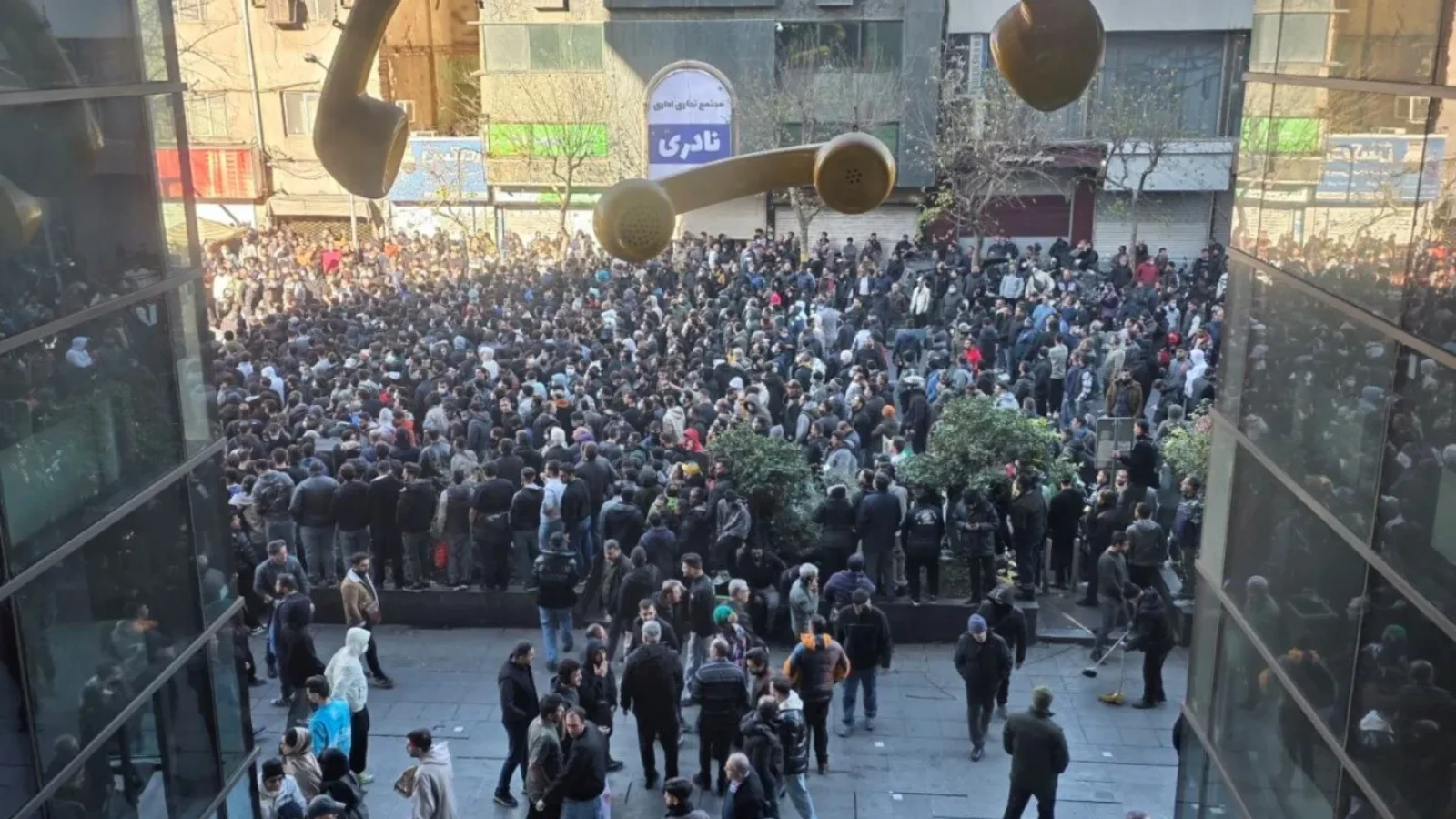 Reprimare brutală a protestelor din Iran - Cel puțin 35 de persoane au fost ucise
