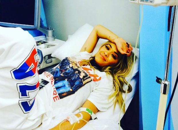 Rita Ora a fost internată de urgență, după ce a leşinat