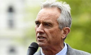 Robert Kennedy Jr are o parte din creier mâncat de un vierme care a fost gasit mort in cutia craniană
