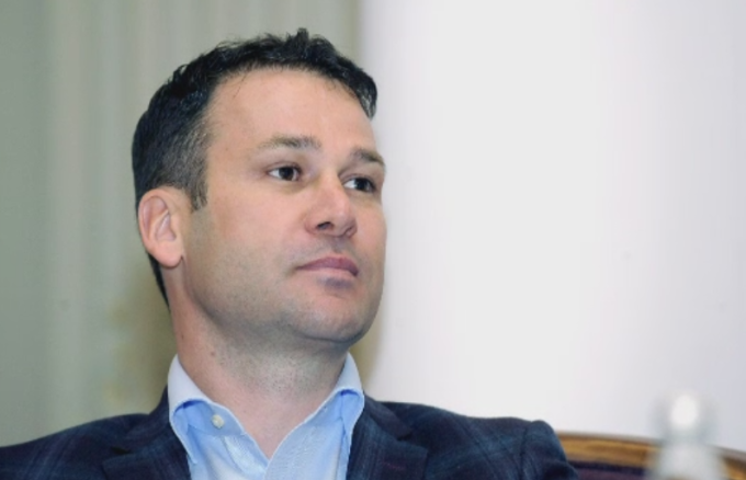 Robert Negoita se dezice de Liviu Dragnea si Viorica Dancila. Codrin Stefanescu: Negoita sa plece!