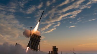 România cumpără sistemul israelian Iron Dome care s-a dovedit a fi depășit de rachetele hipersonice iraniene. Rușii dețin misile mult mai performante