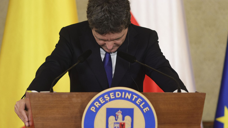 România interimară cu un război la graniță: 3 ani fără director plin la SRI, 3 luni fără premier cu puteri depline
