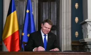 România o țară-cazarmă: Noi trupe NATO pe teriotriul nostru. Documentul a fost semnat de Klaus Iohannis
