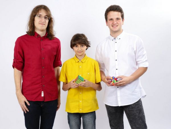 Românii au talent 2015. SpeedCubing sunt marii câştigători ai cecului de 120.000 de euro VIDEO