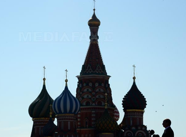Rusia trimite nave, avioane militare şi militari în Siria pentru a lupta cu Statul Islamic