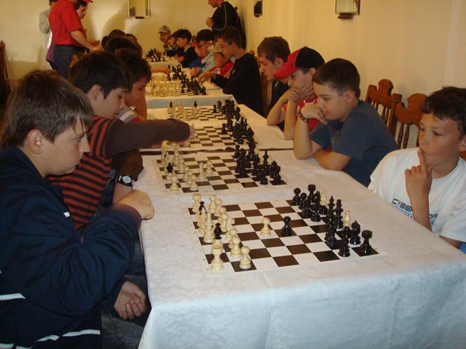 Șah la FTMB in sistem elvetian. Premii numeroase