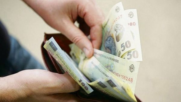SALARIUL MINIM BRUT va depăși 1.000 de lei de la 1 iulie 2015