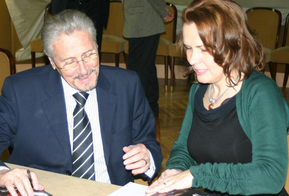 Scandal la Ambasada României de la Roma. Fiica lui Emil Constantinescu scoasa din schema dupa aparitia articolului Ziuanews