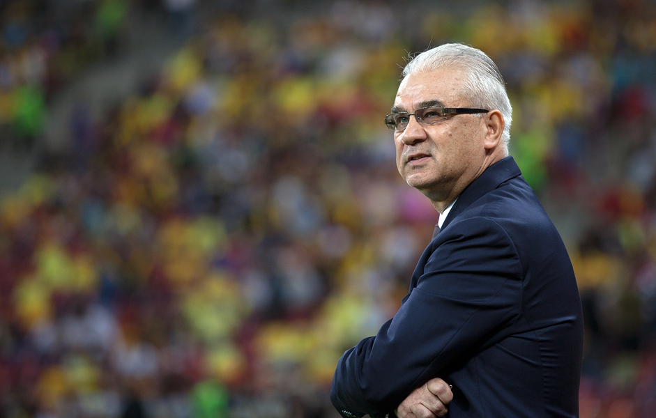 Scandal în familia Iordănescu! Eduard își atacă tatăl: