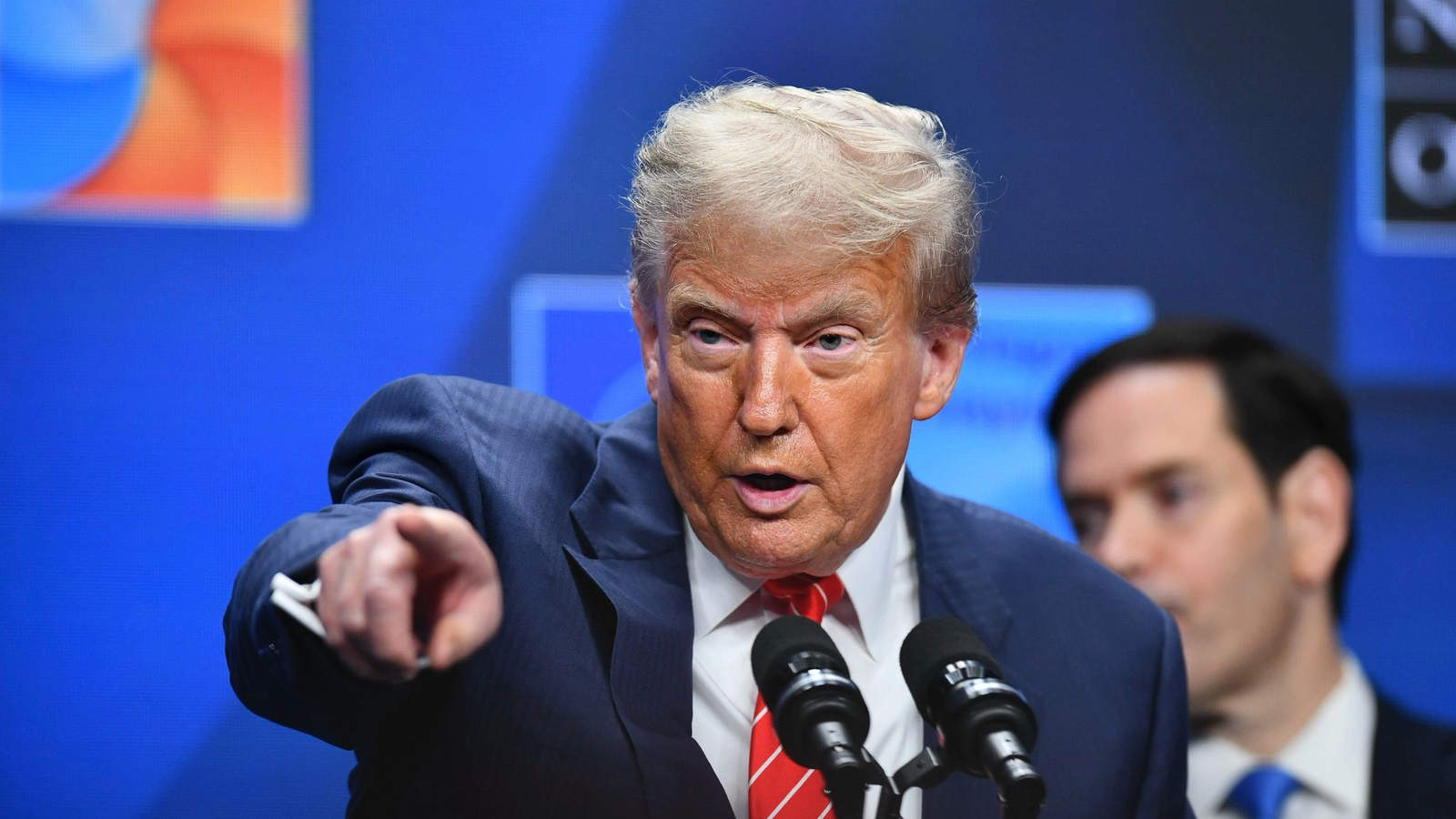 Se complică situația pentru Donald Trump: Camera Reprezentanților a votat pentru retragerea trupelor SUA din Iran. Inclusiv oameni ai republicanilor susțin rezoluția
