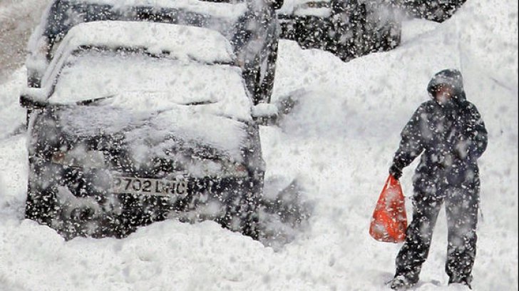 Se întoarce iarna. Va ninge și se va depune din nou zăpadă groasa în câteva zone ale țării