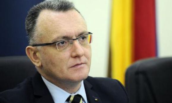 Se reintroduce treapta a II a de liceu, iar Bacalaureatul va fi diferentiat