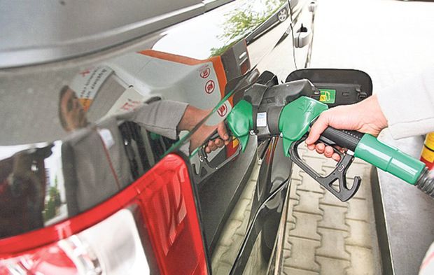 Se scumpesc benzina și motorina de la 1 ianuarie 2017