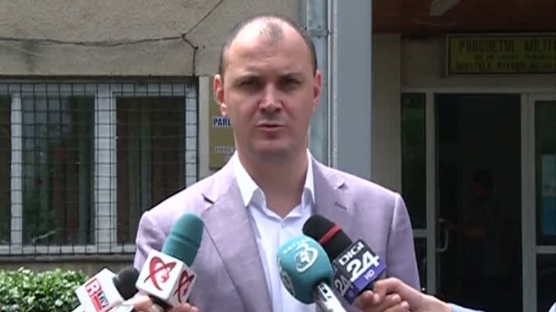 Sebastian Ghiţă, cercetat penal de DNA într-un nou dosar: mituirea fostului primar al Ploieştiului şi spălare de bani
