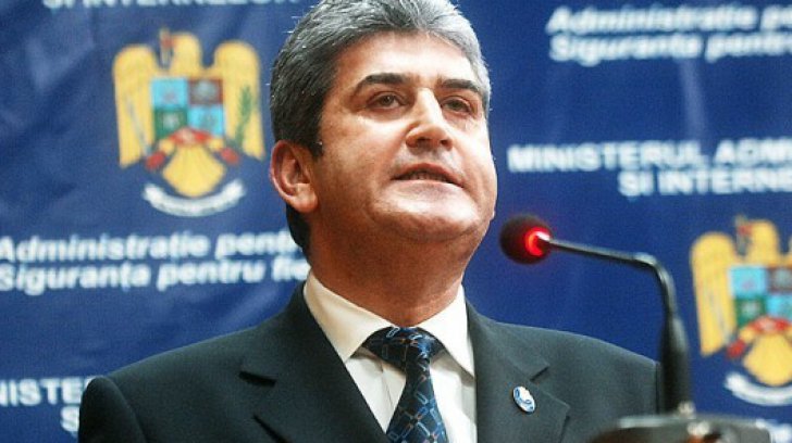 Sechestru pe averea lui Gabriel Oprea si chemat la DNA