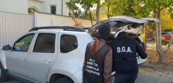 Sef de sectie al Spitalului Militar Timisoara, trimis in judecata dupa ce a primit mita