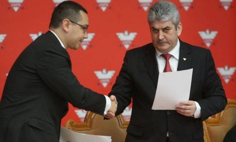 Senatori ai PSD şi UNPR propun interzicerea organizaţiilor politice cu caracter comunist