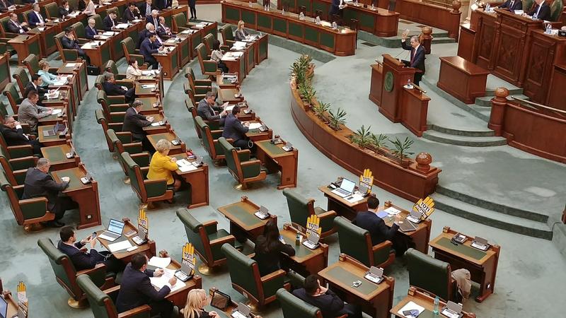 Senatorii vor vota marți modificarea Legii pentru alegerea preşedintelui României