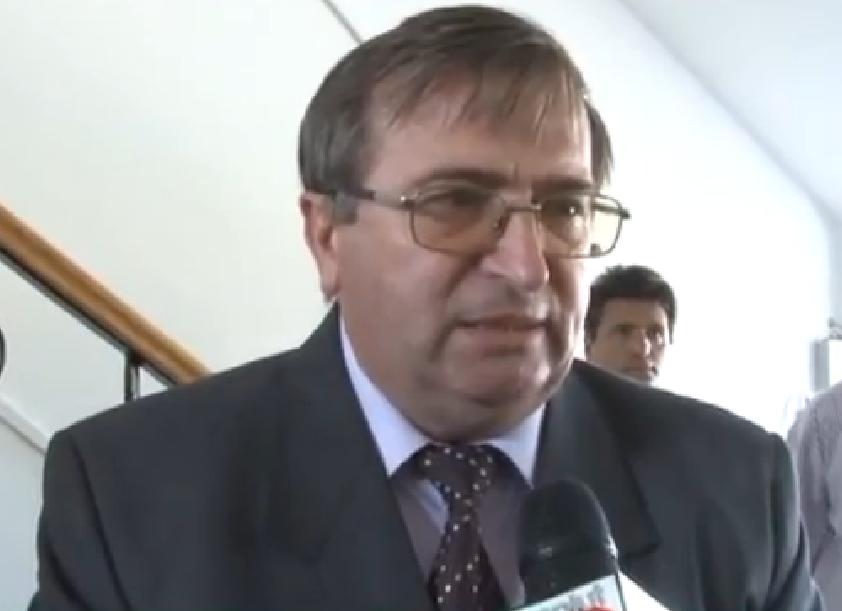 Senatorul Deaconu vrea supraimpozitarea marilor magazine