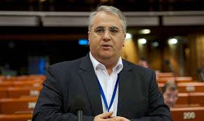 Senatorul PNL Viorel Badea, pus pe fugă de românii din Italia