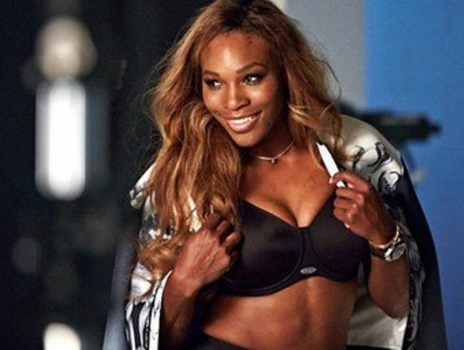 Serena Williams a acceptat să pozeze aproape goală!