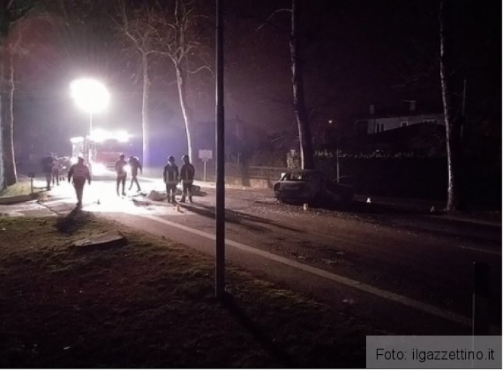 Si-a prevazut sfârsitul. Un român a murit în Italia, după ce şi-a salvat soţia din maşina în flăcări