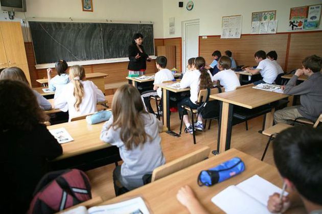 Simularea Evaluării Naționale: Elevii de clasa a VIII-a susțin marți proba la Matematică