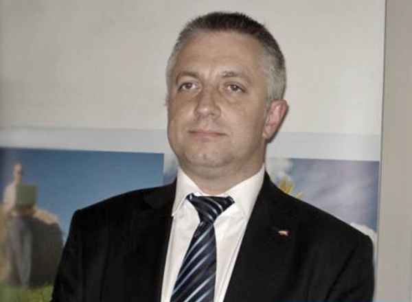 Sindicatele din Educație, elevii și studenții îi cer demisia ministrului Comunicațiilor