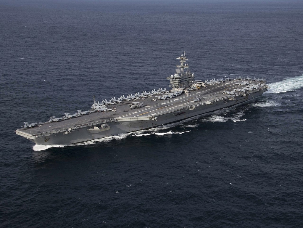 Situație critică pentru marinarii de pe USS Abraham Lincoln. Multiple tentative de aruncare peste bord din cauza condițiilor de pe navă. "Speră să nu se trezească mâine"
