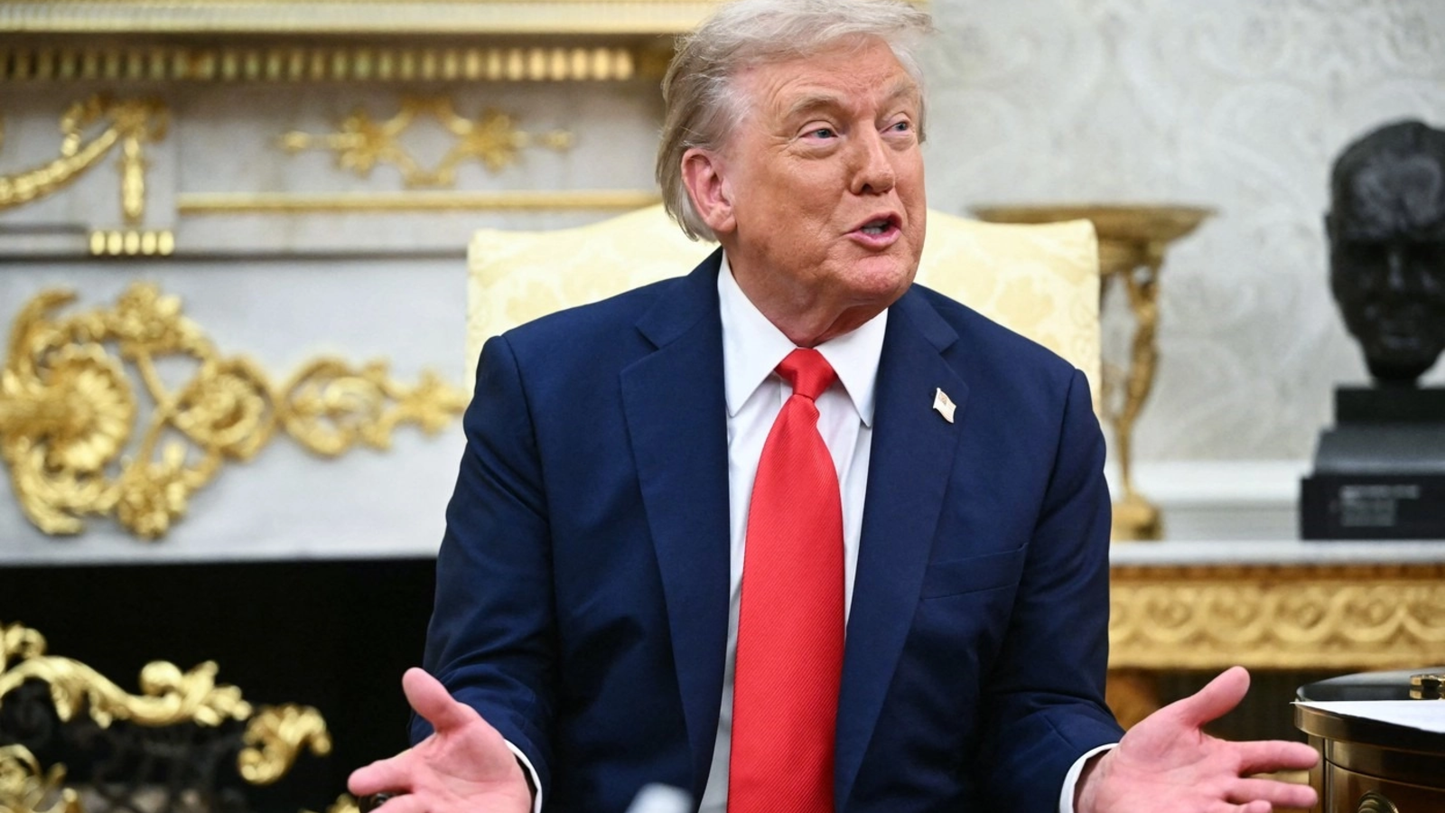 Situație extrem de delicată la Casa Albă: Oamenii lui Trump fac bani serioși pe baza informațiilor din interior
