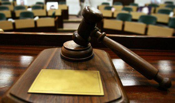 Soția și copiii unui afacerist botoșănean ucis de amantă, chemați la judecată