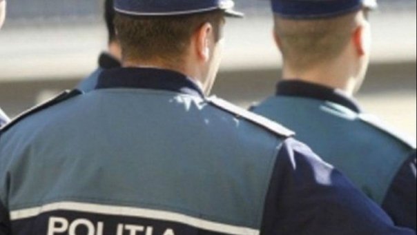 Socant in Romania! Un politist a fost gasit, alaturi de concubina, mort in casa