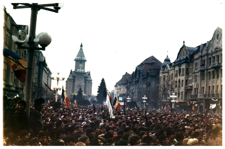 Societatea Timişoara îi cere lui Klaus Iohannis desecretizarea documentelor Revoluţiei din 1989