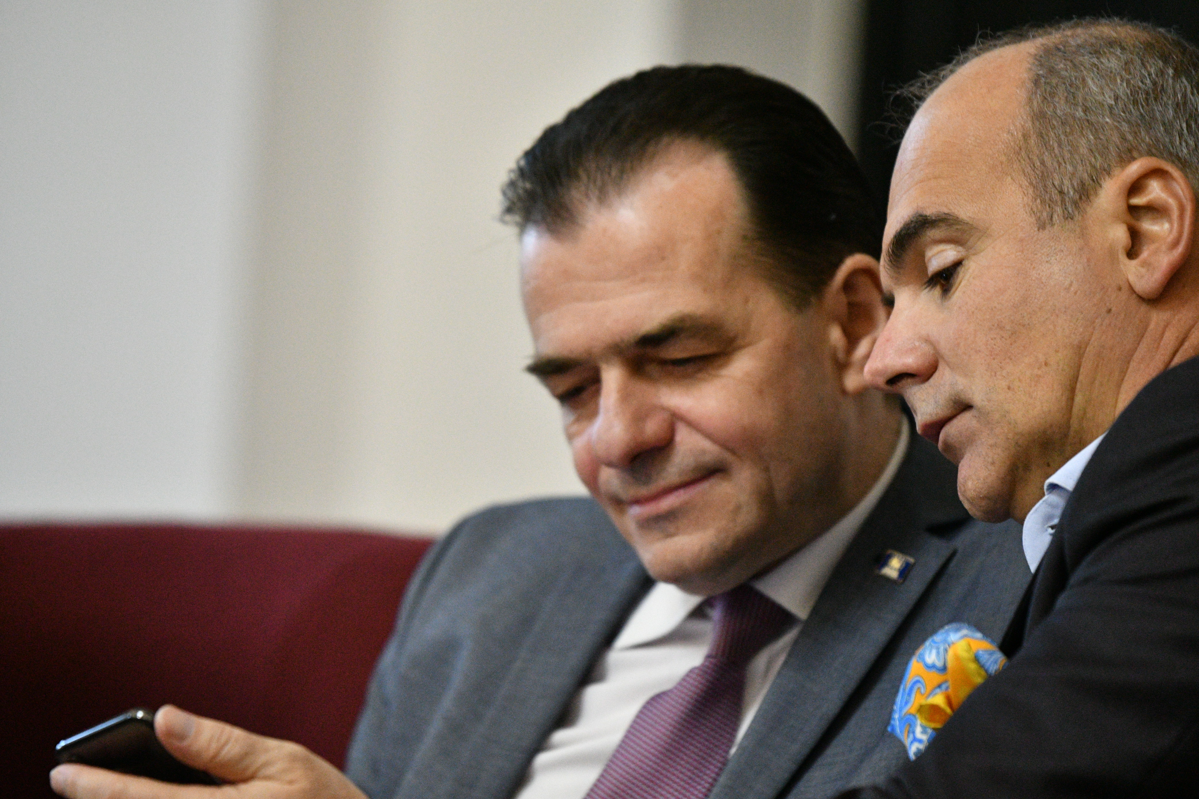 Sondaj CURS: Ludovic Orban si-a sabotat partidul! Rares Bogdan ar fi trebuit sa fie candidatul PNL la Primaria Capitalei